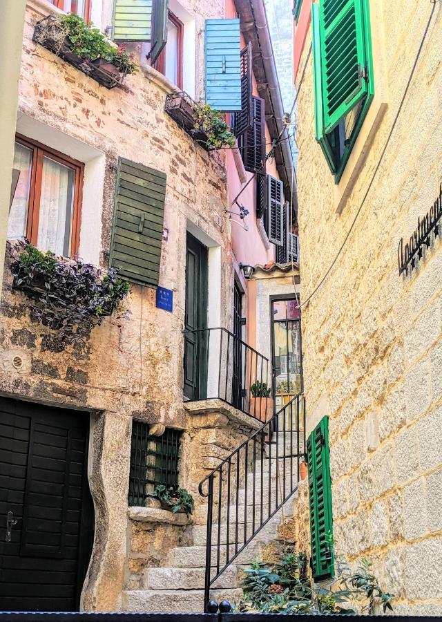 Private Courtyard Medieval Stone Home In Old Town Rovinj Eksteriør billede