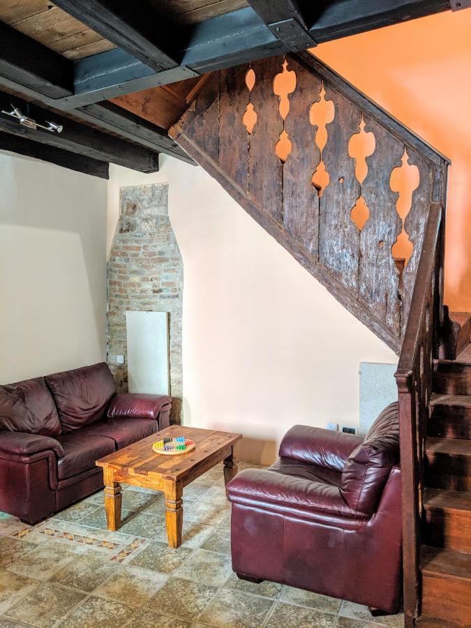 Private Courtyard Medieval Stone Home In Old Town Rovinj Eksteriør billede