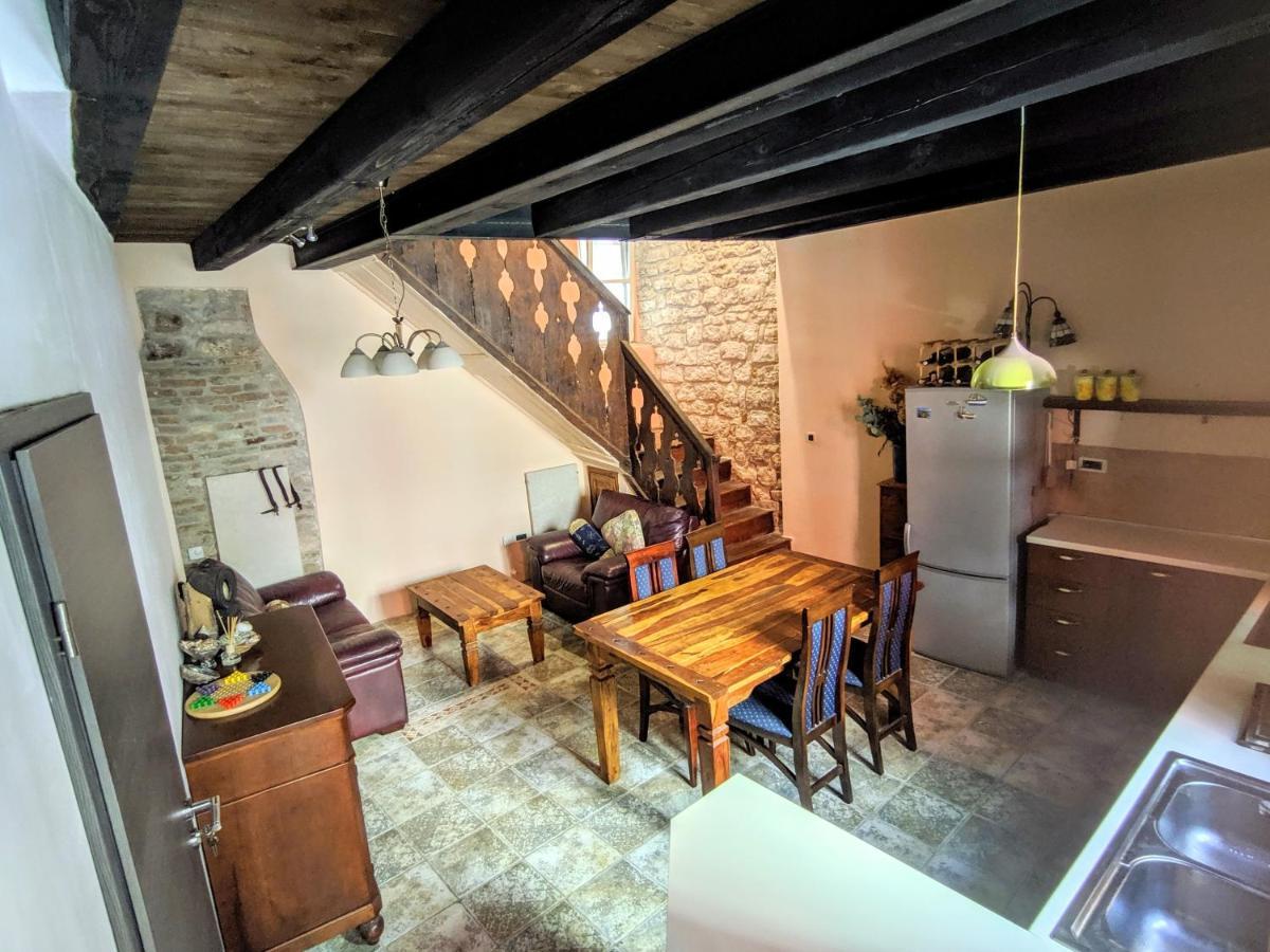 Private Courtyard Medieval Stone Home In Old Town Rovinj Eksteriør billede